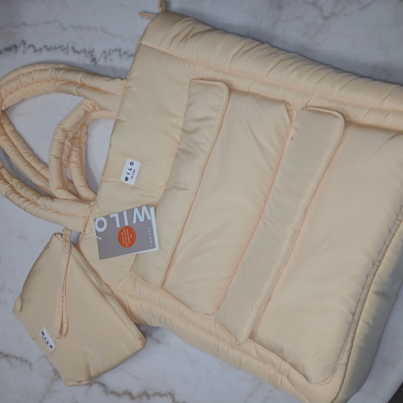 PUFF NEW TOTE TRAVEL Handbags - Puffer Travel Tote